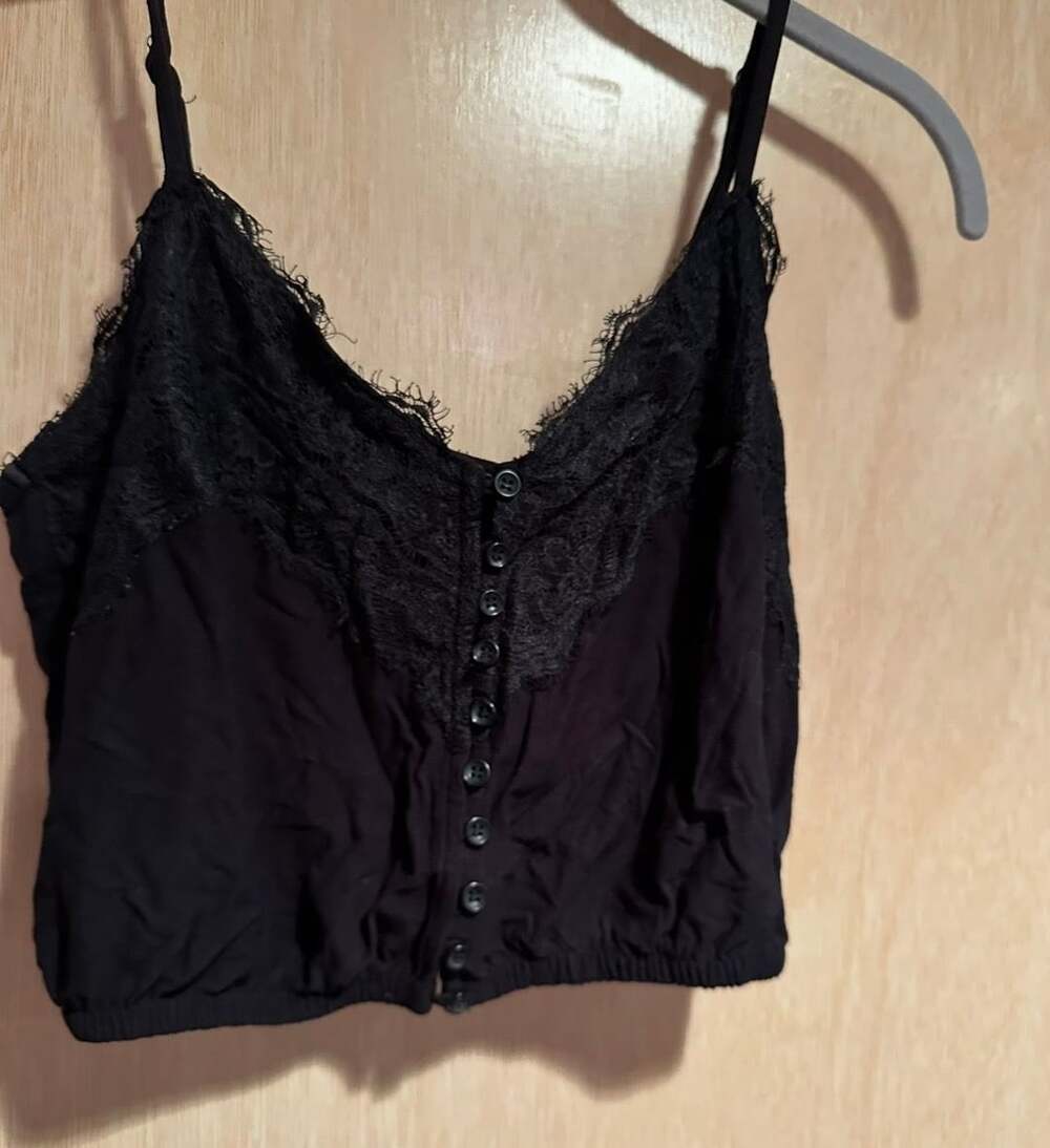 Forever 21 Black Lace Trim V-Neck Button Front Cropped Cami Top Size S